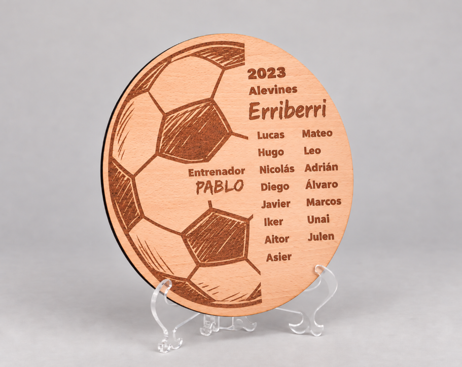 Placa de madera personalizada con balón de fútbol — imagen del producto | Despro